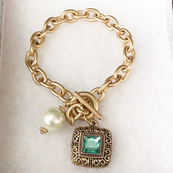 Satin Finish Gold Charm Bracelet New - Picture 4 of 5